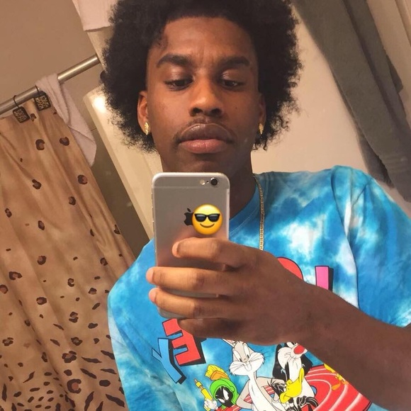 Meet your Posher, Jonathan - Picture 1 of 1